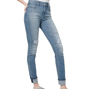 WHBM HIGH-RISE DESTRUCTED SLIM JEANS